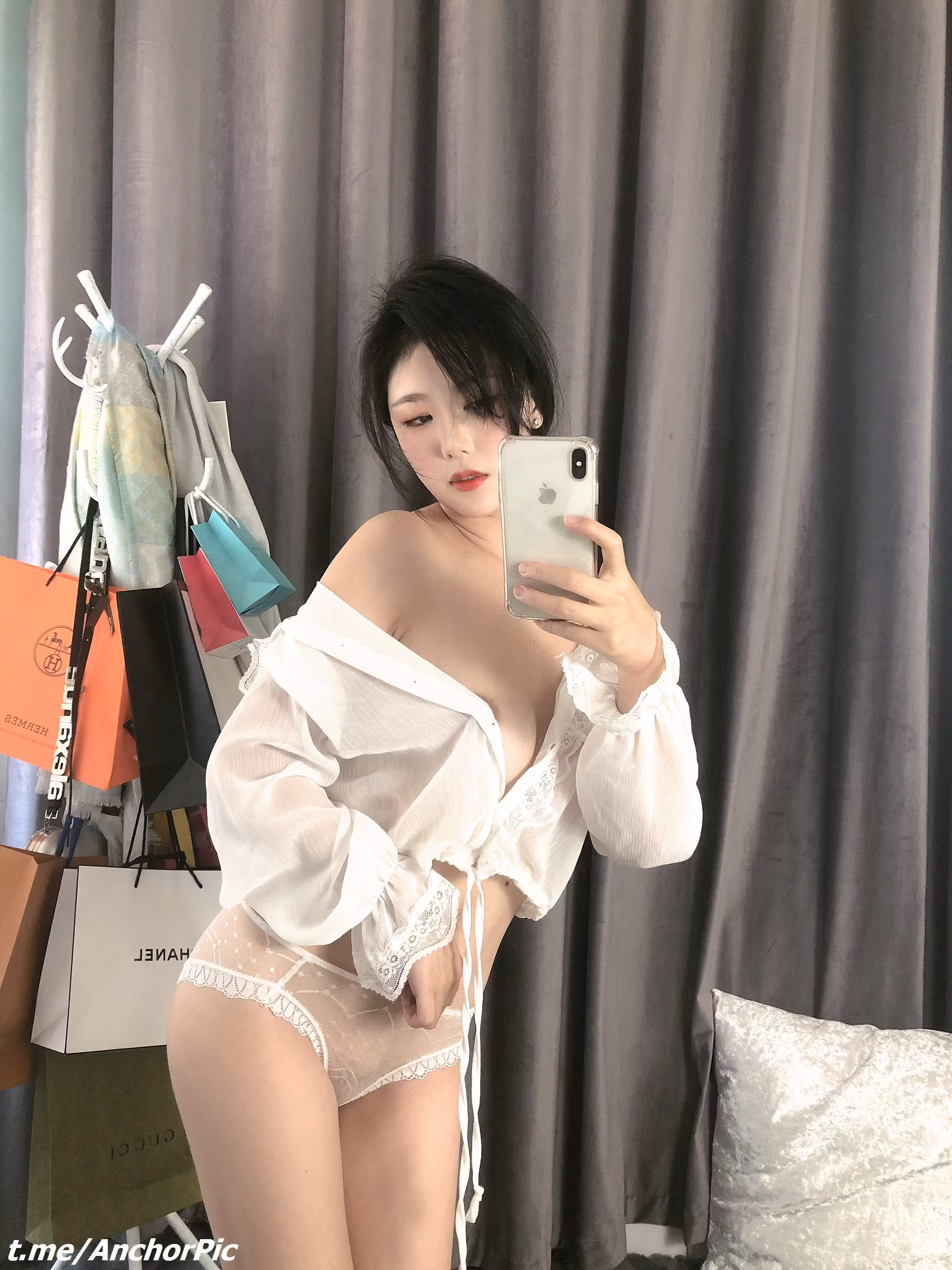 Douniang Lishi Slender Curves Private Session