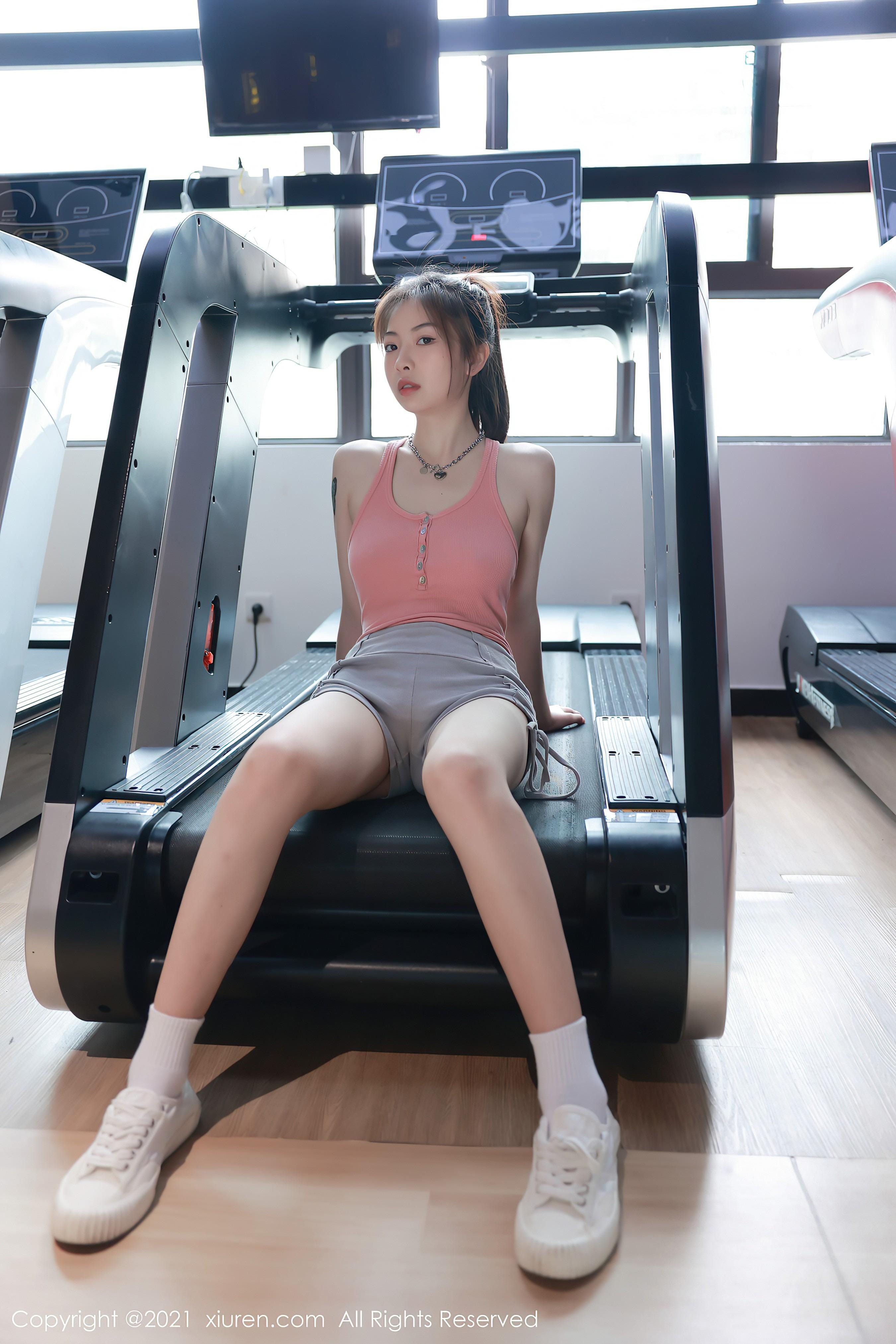 明日花桃桃秀人网NO.3475高清特写