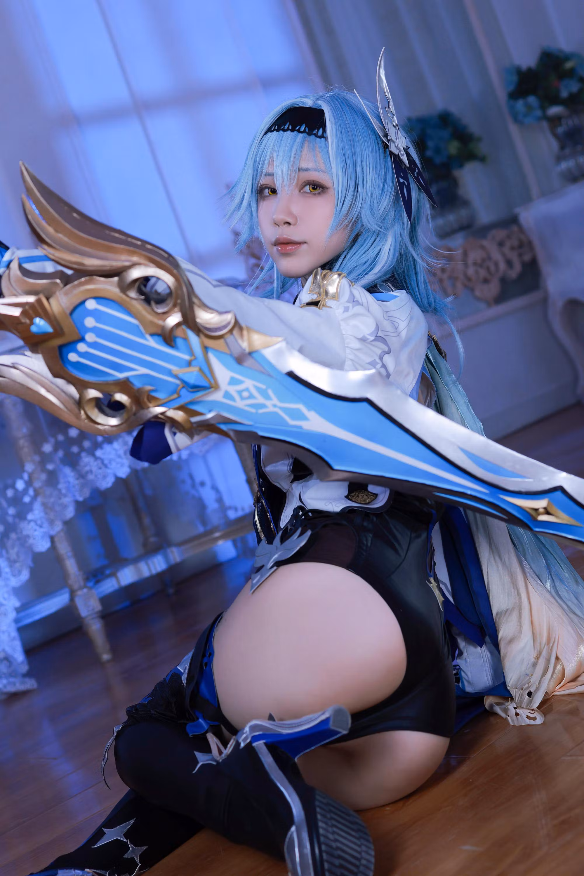 Aqua Eula cosplay Genshin Impact photoshoot