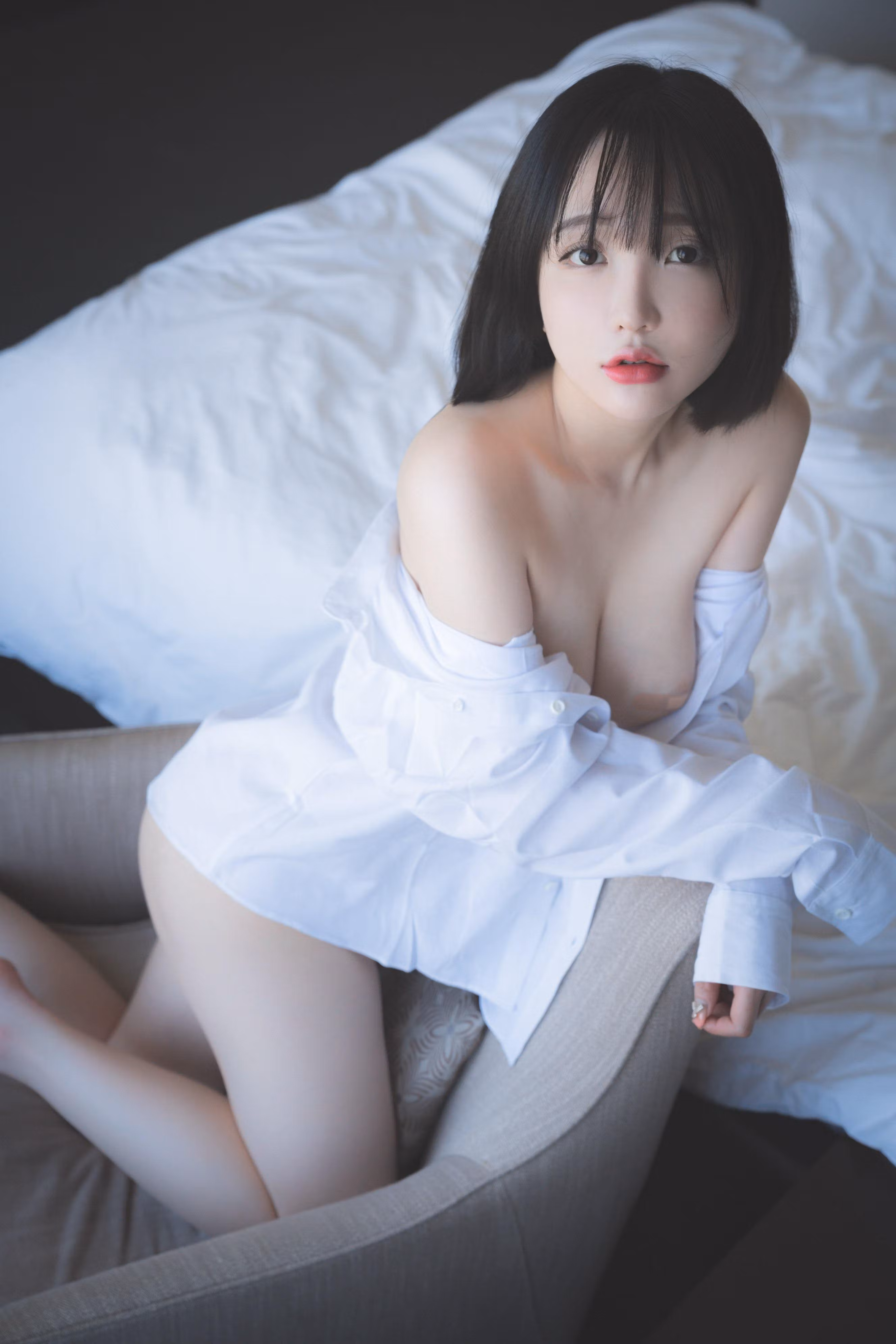 Asian beauty indoor photography Son Ye Eun